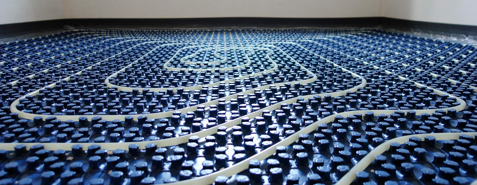 Wand- und Fußbodenheizung